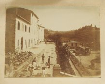 Unknown photographer, Tuscan street view