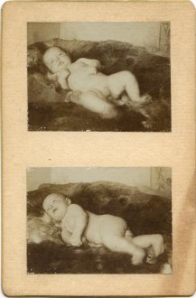 Unknown photographer, Twice the same baby