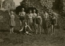 Unknown photographer, Group of people enjoying outdoor life #5